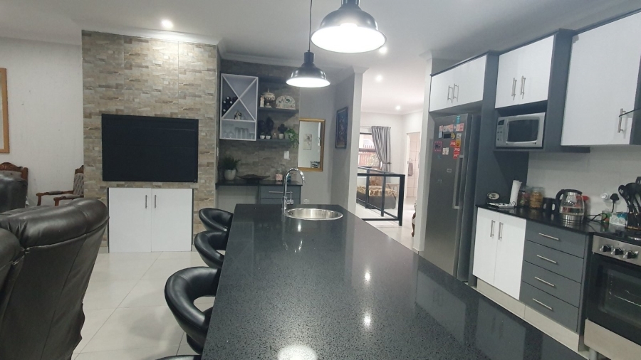 3 Bedroom Property for Sale in Dana Bay Western Cape